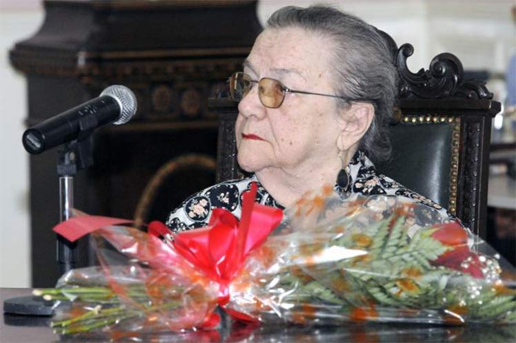 rememoran-en-cuba-obra-de-critica-de-arte-adelaida-de-juan