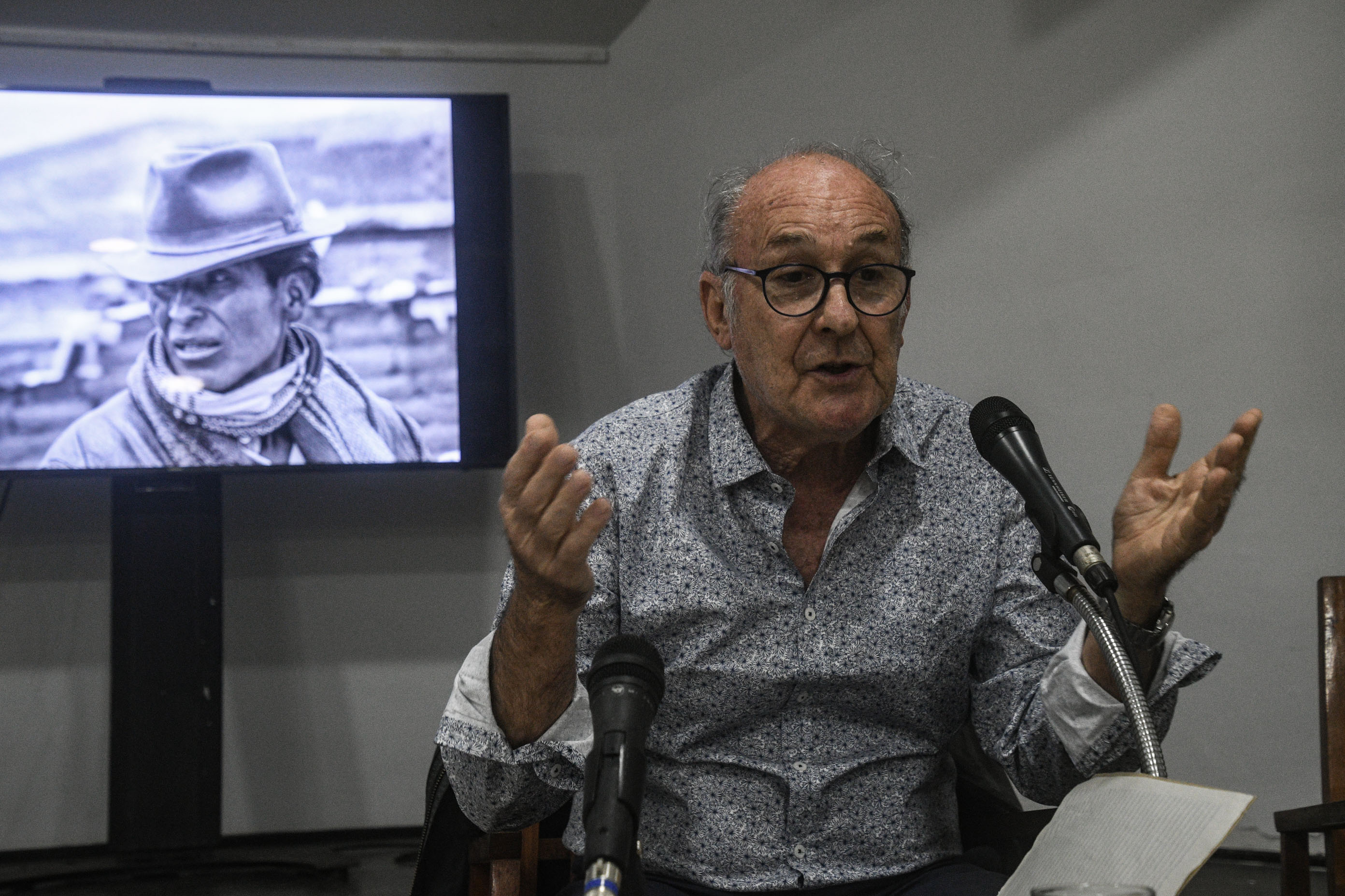 cafe-arte-america-con-el-fotoperiodista-argentino-oscar-pipkin