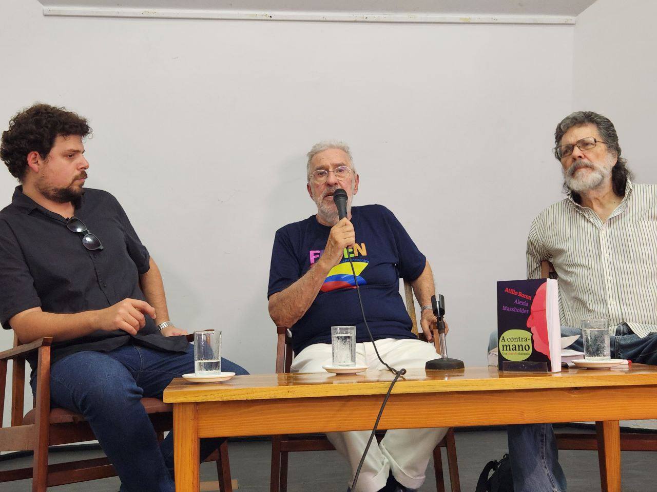 a-contramano-una-biografia-de-atilio-boron-presentada-en-casa-de-las-americas