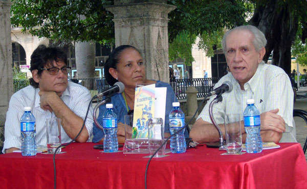 celebran-dia-del-libro-cubano-con-el-cochero-azul-de-dora-alonso-por-susana-mendez-munoz