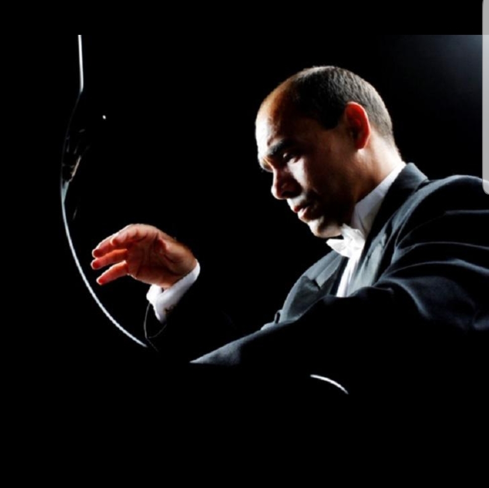 concierto-de-la-osn-tendra-al-pianista-victor-rodriguez-como-solista