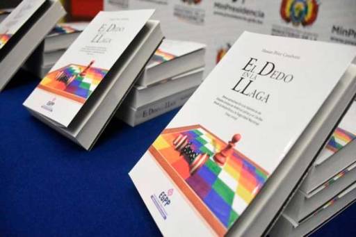 el-dedo-en-la-llaga-un-libro-que-incita-a-la-reflexion