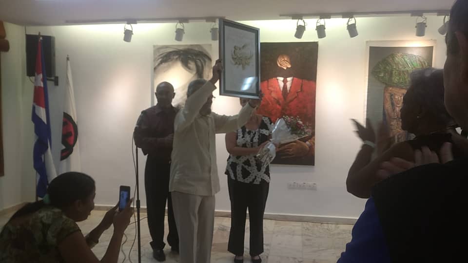 entregan-a-jesus-gomez-cairo-el-premio-anual-de-reconocimiento-musical