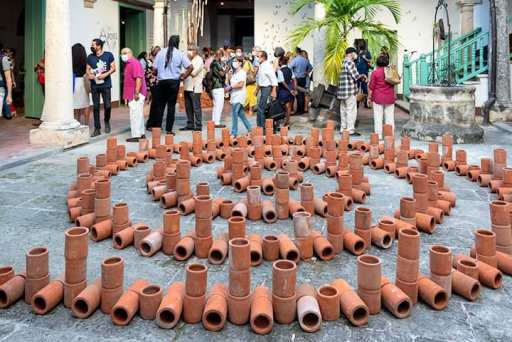 gesto-espiral-muestra-que-exhibe-el-museo-de-ceramica