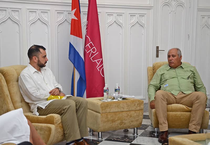 ministro-de-cultura-de-cuba-recibe-a-director-de-la-cerlac