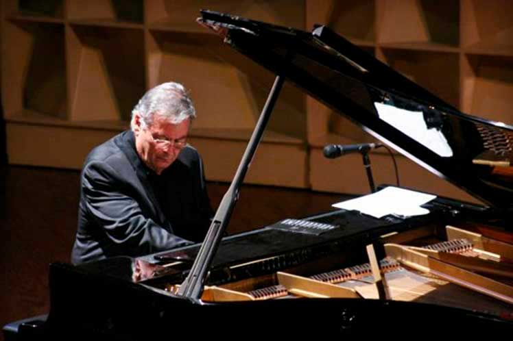 pianista-jose-maria-vitier-ofrece-concierto-en-teatro-marti-de-cuba