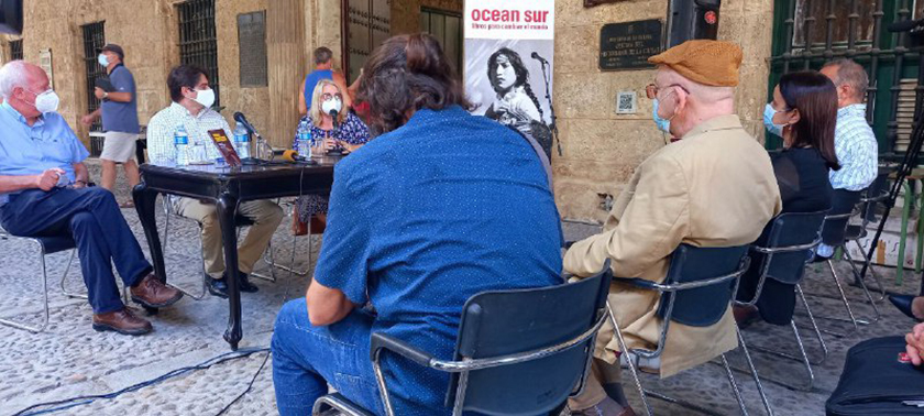 presentan-libro-sobre-sucesos-del-11-de-julio-desde-la-mirada-de-profesores-universitarios
