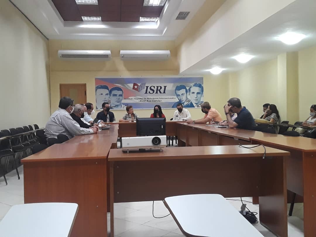 sesiono-panel-del-isri-sobre-relaciones-cuba-estados-unidos
