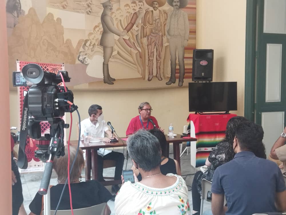sobre-leonardo-padura-america-latina-y-los-puentes-de-cuba-en-la-literatura