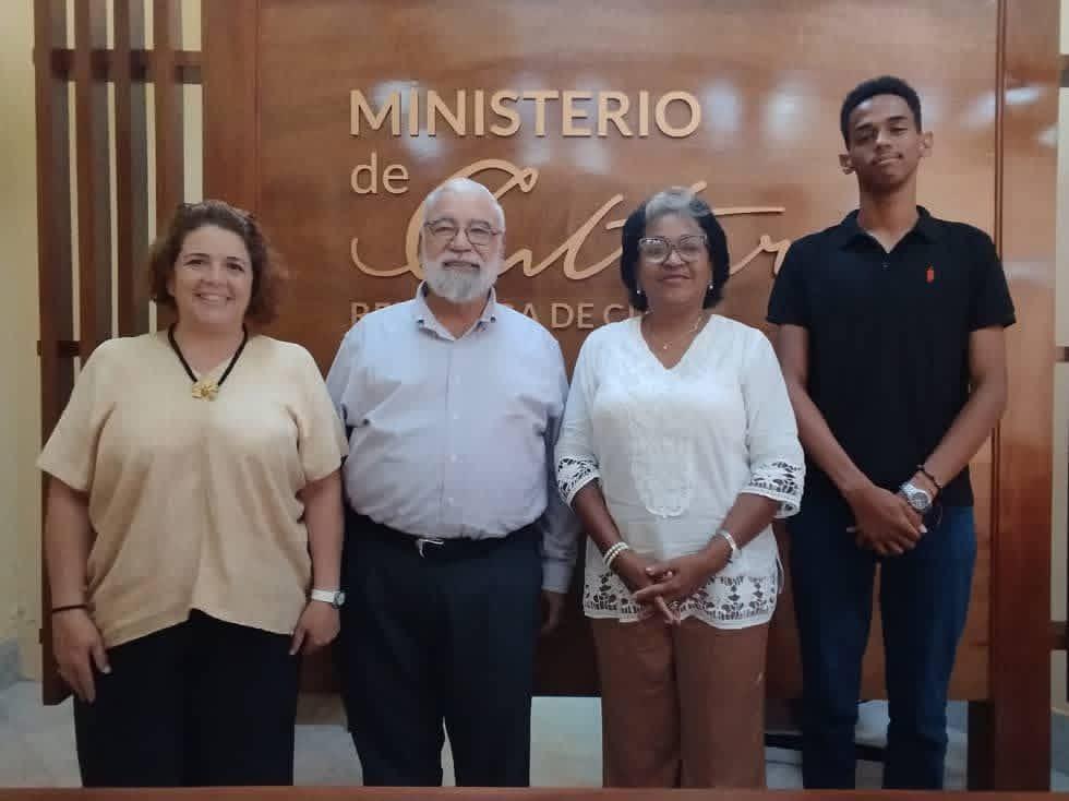 sostienen-encuentro-en-mincult-con-rector-de-la-universidad-de-las-artes-de-yucatan