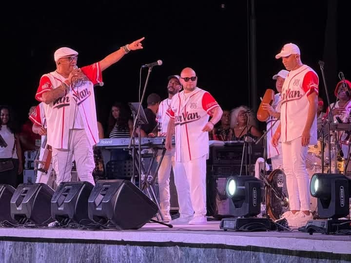 van-van-cierra-las-romerias-de-mayo-en-holguin